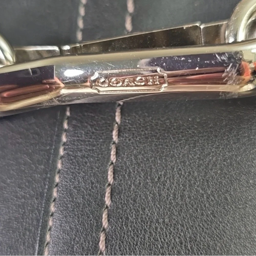 Coach- leather handbag, CLEAN - Picture 4 of 9